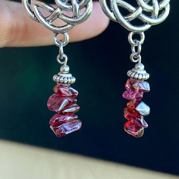 Celtic knot dangly earrings & genuine red garnet gemstones chips . Steel posts - Picture 4 of 12